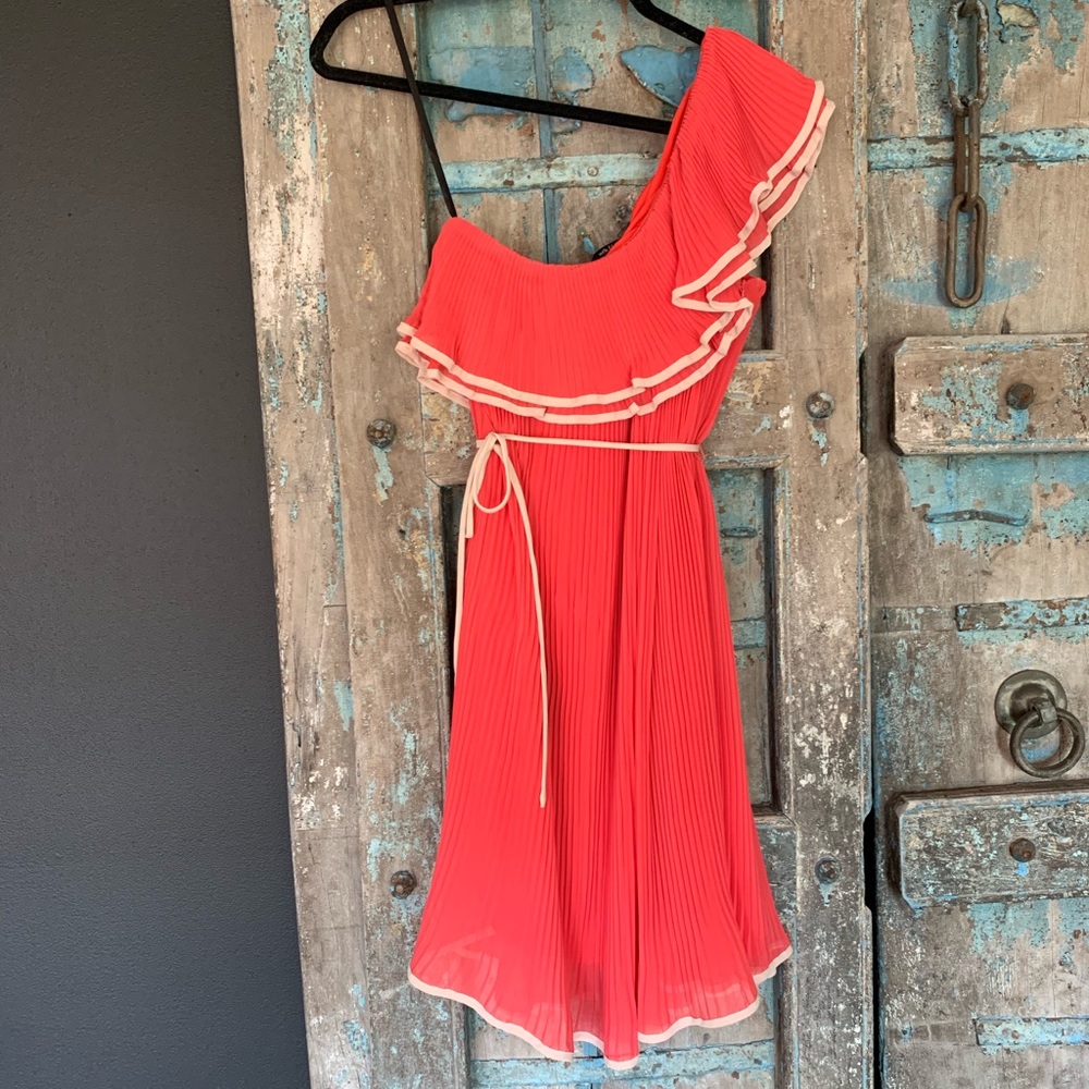One shoulder pleated dress